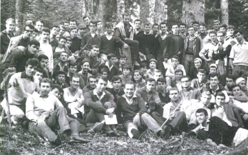 Εκδρομή στο Περτούλι με τον Σ. Ντάφη. Τάξη του 1968.